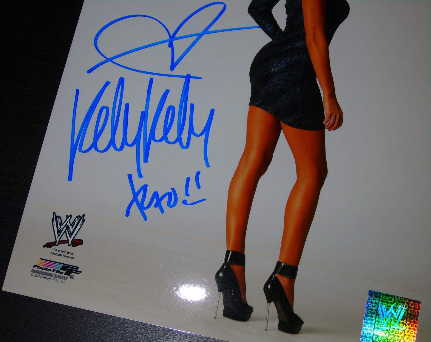 KELLY KELLY SIGNED WWE WRESTLING 8"x10" PHOTOFILE