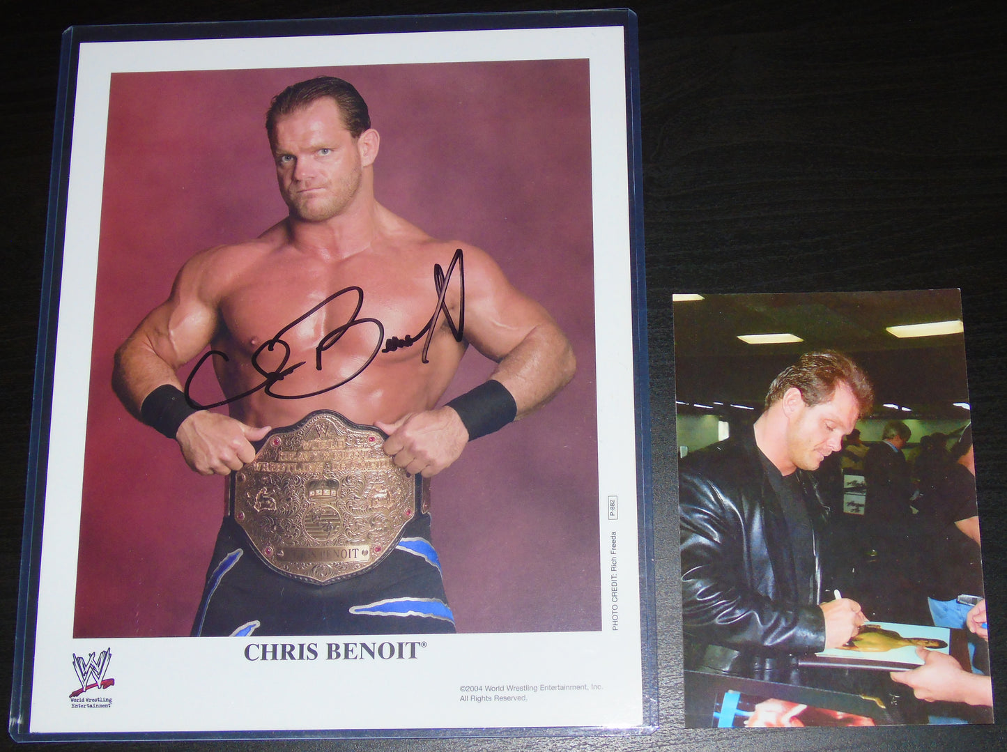 CHRIS BENOIT SIGNED WWE WRESTLING WORLD HEAVYWEIGHT CHAMPION PROMO PHOTO P-882