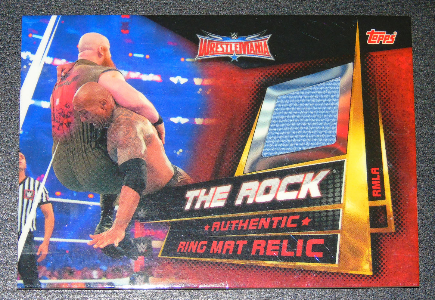 THE ROCK WWE WRESTLING TOPPS AUTHENTIC WRESTLEMANIA 32 RING MAT RELIC TRADING CARD