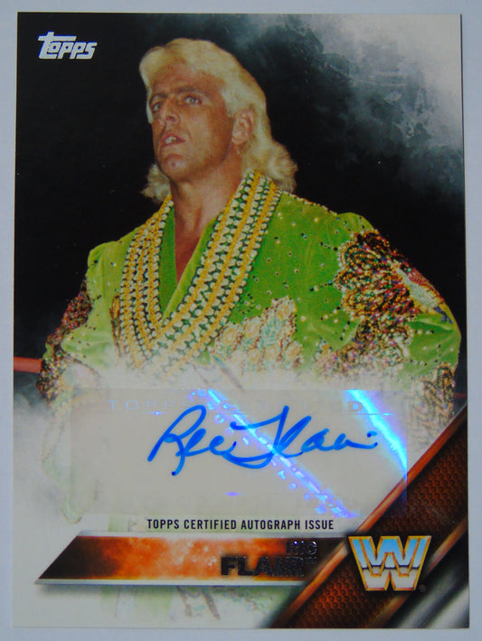 THE NATURE BOY RIC FLAIR HAND SIGNED WWE WRESTLING TOPPS TRADING CARD