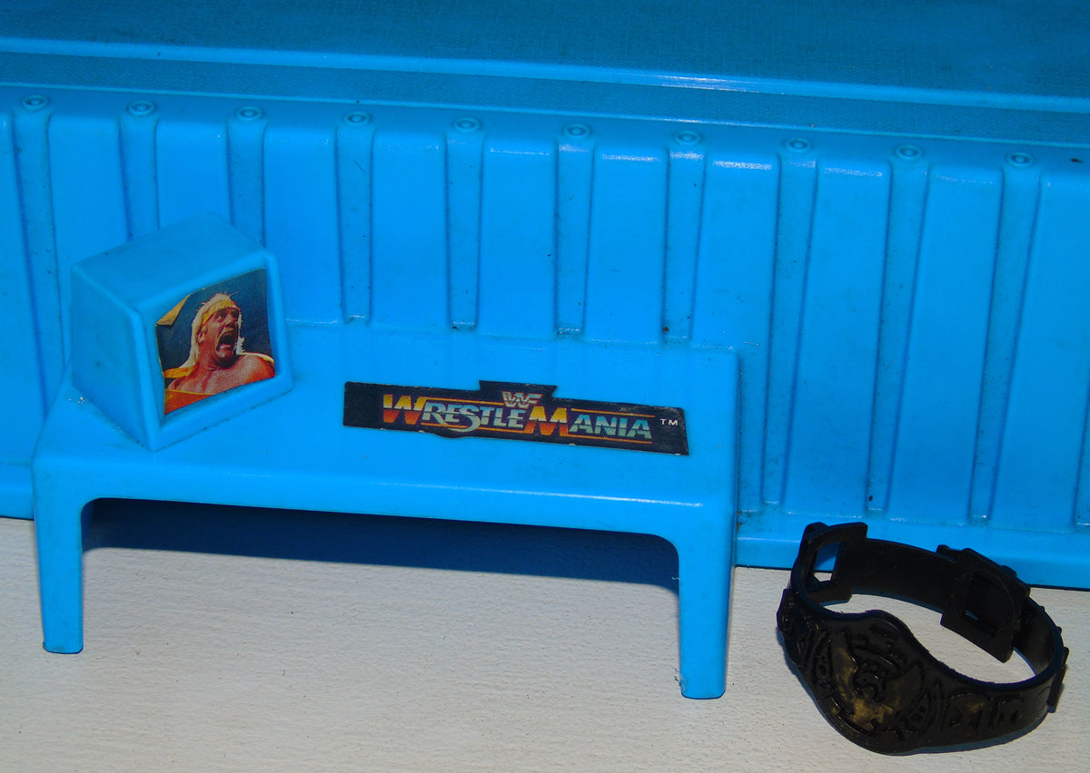 WWF HASBRO WRESTLING RING COMPLETE WITH SOUND EFFECTS MODULE