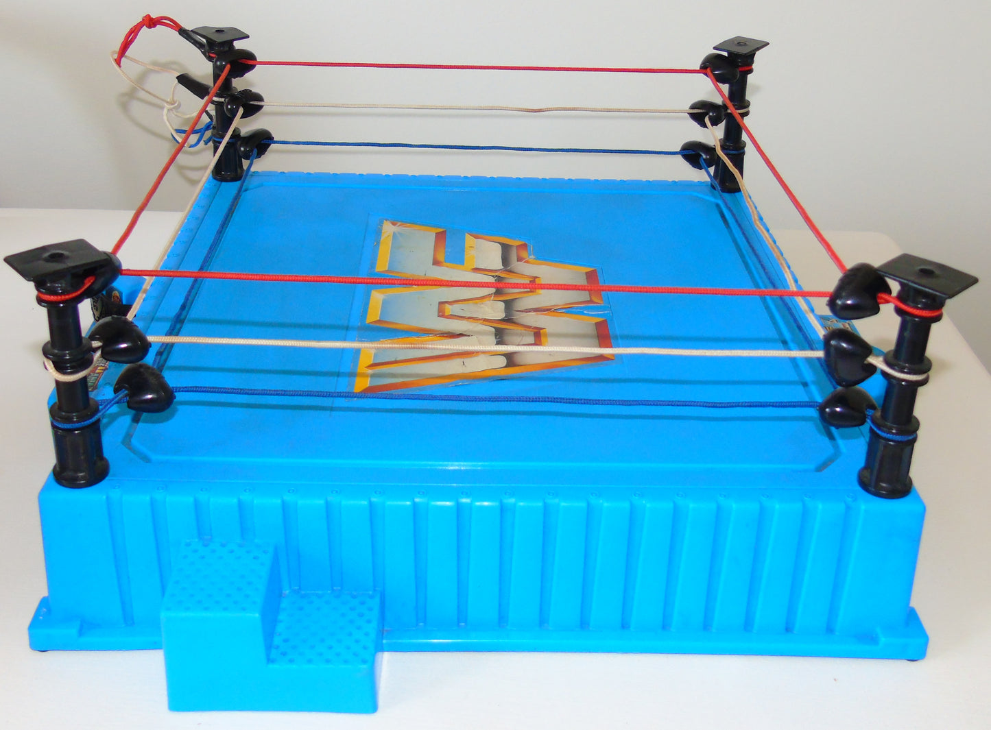 WWF HASBRO WRESTLING RING COMPLETE WITH SOUND EFFECTS MODULE