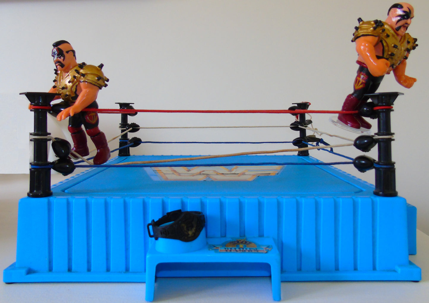 WWF HASBRO WRESTLING RING COMPLETE WITH SOUND EFFECTS MODULE