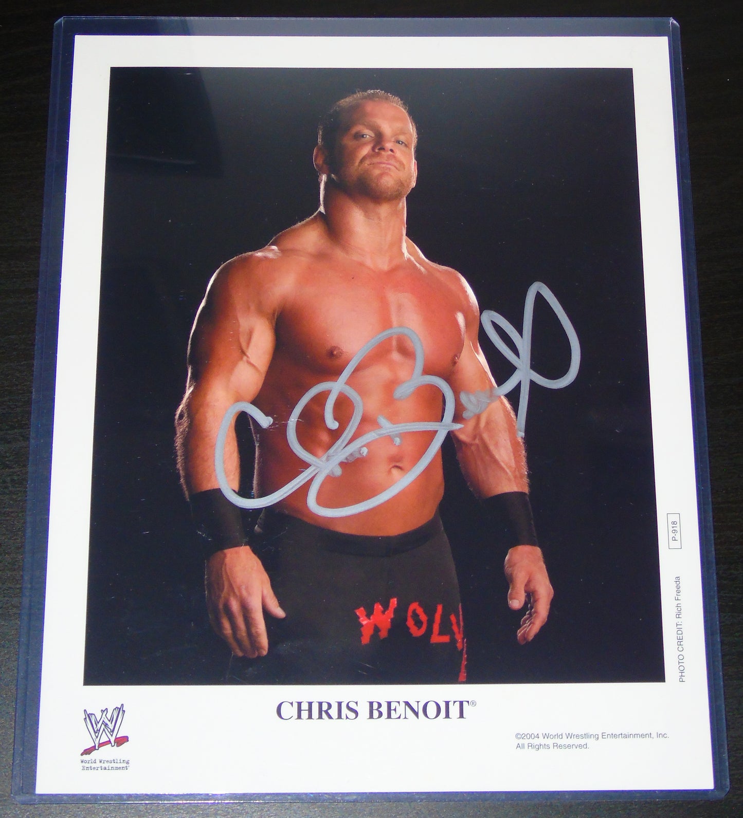 CHRIS BENOIT SIGNED WWE WRESTLING 8"x10" PROMO PHOTO P-918