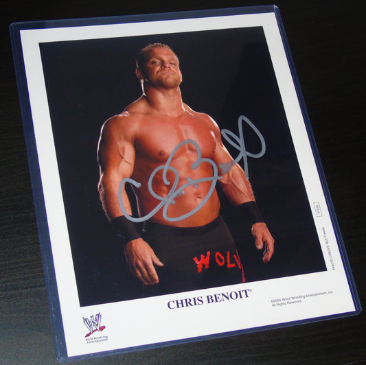 CHRIS BENOIT SIGNED WWE WRESTLING 8"x10" PROMO PHOTO P-918