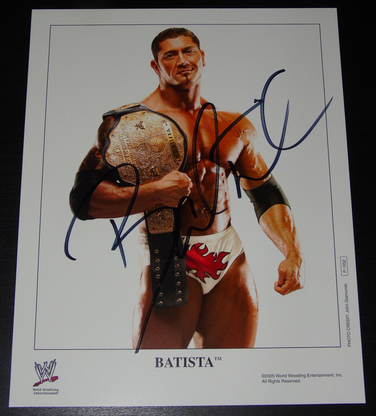 BATISTA SIGNED WWE WRESTLING 8"x10" PROMO PHOTO P-1052