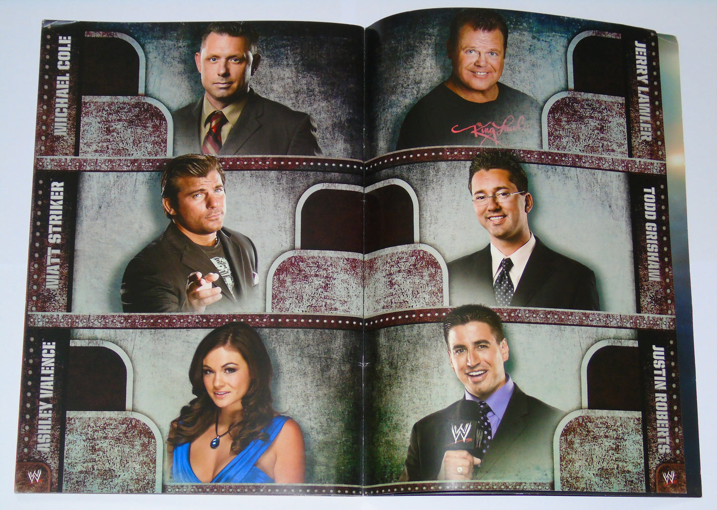 WWE Wrestling UK Tour 2010 Official Event Program Signed By Edge, Wade Barrett, Beth Phoenix, The Hart Dynasty & Rosa Mendes