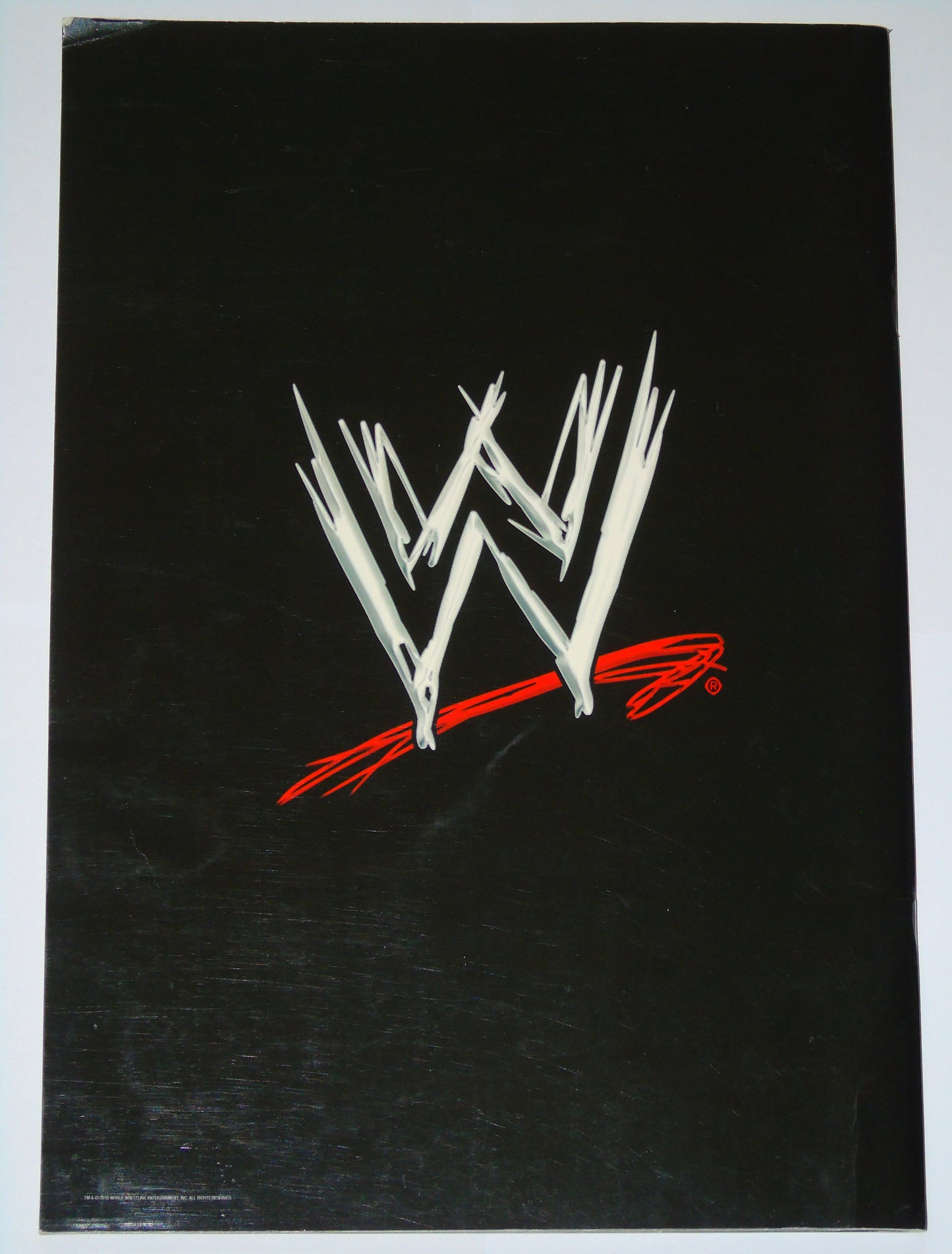 WWE Wrestling UK Tour 2010 Official Event Program Signed By Edge, Wade Barrett, Beth Phoenix, The Hart Dynasty & Rosa Mendes