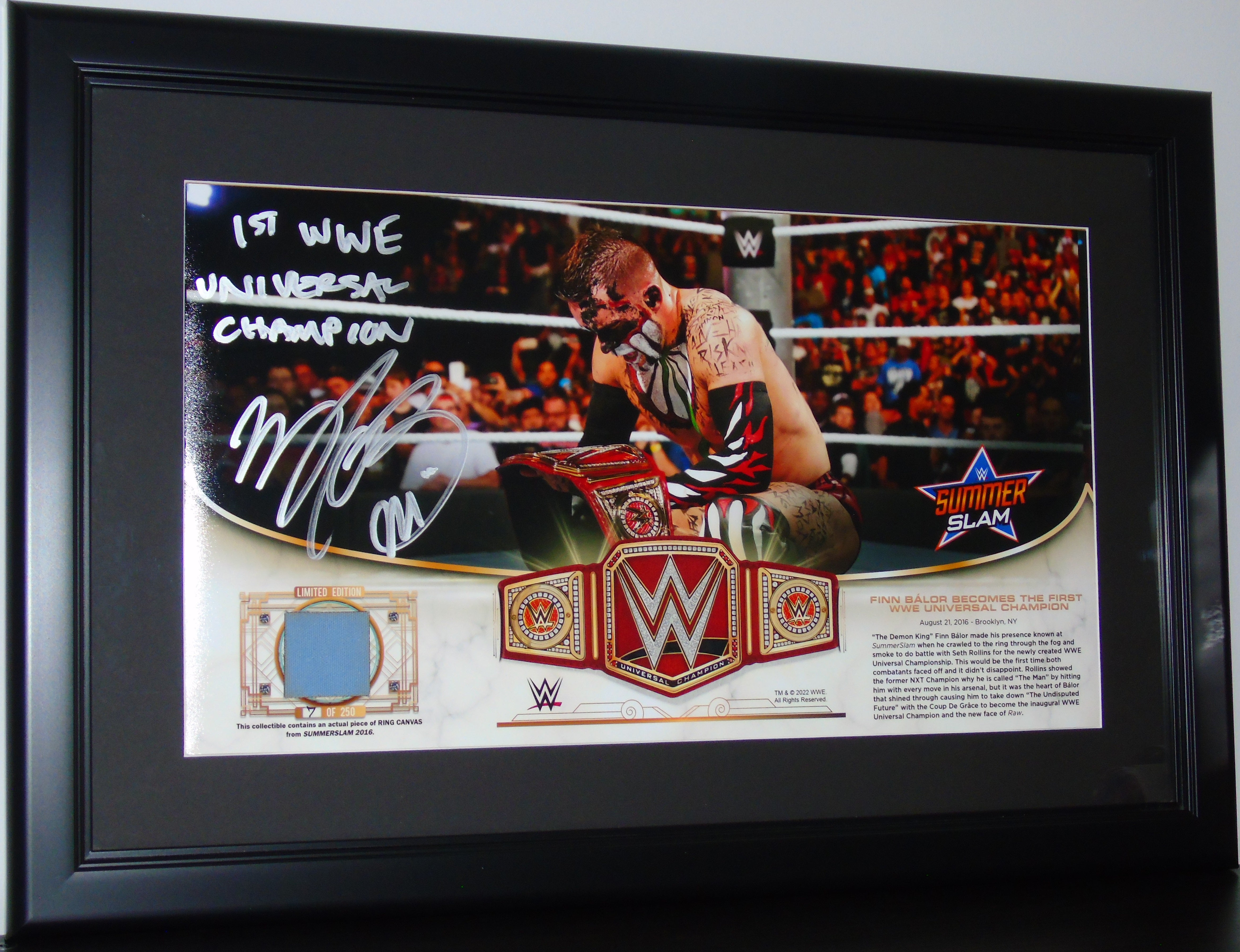 Autographed collectibles outlet