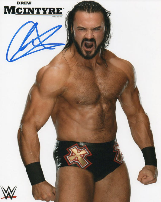 Drew McIntyre WWE/WWF Signed Wrestlemania Fan Axxess Promo Photo flexing variant